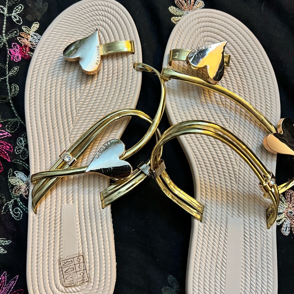 SHEIN Gold Heart Women's Sandals